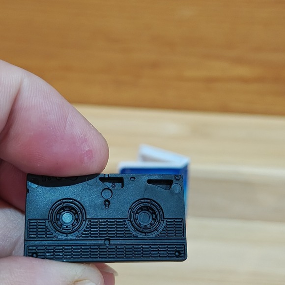 Little Mermaid VHS Case Zuru 5 Surprise Disney Mini Brand Disney SERIES 3 Micro - Picture 7 of 7